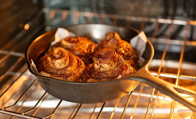 principles-of-a-cinnamon-roll/oven-2.jpeg