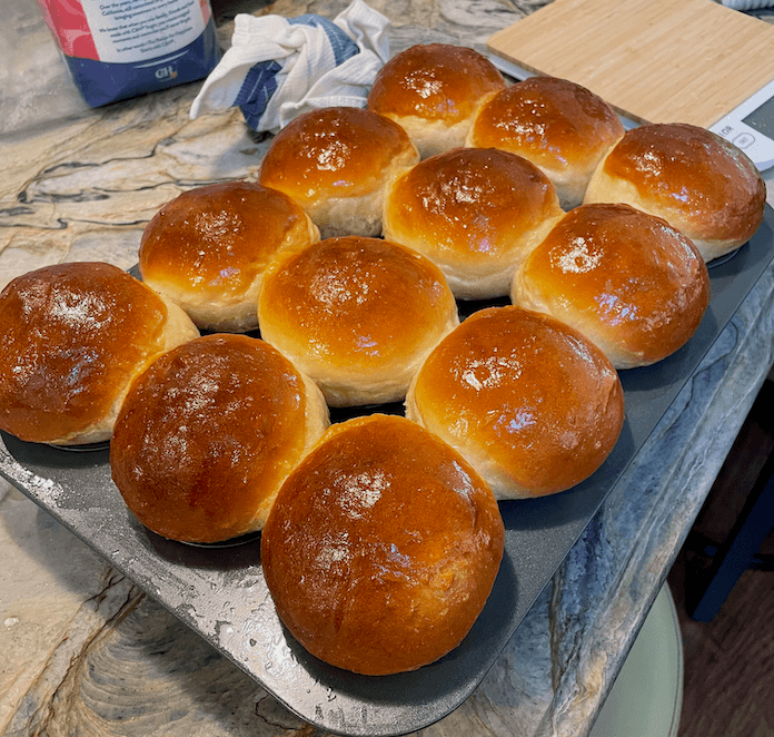 honey-yeast-rolls/finished rolls.png