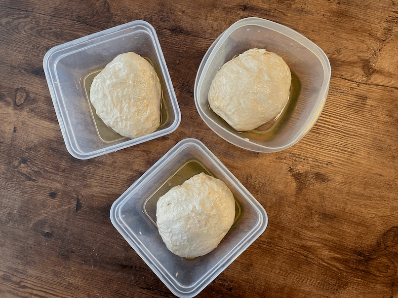 sourdough-pizza/divide dough.png